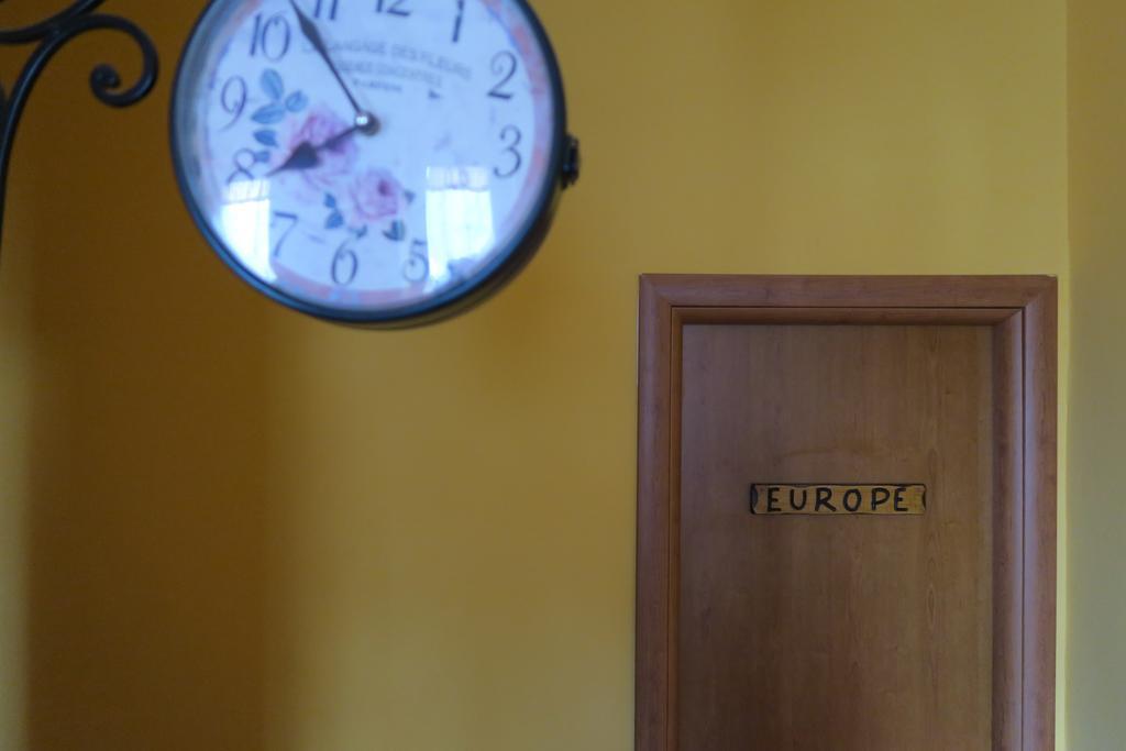 When In Rome Accommodation Екстер'єр фото