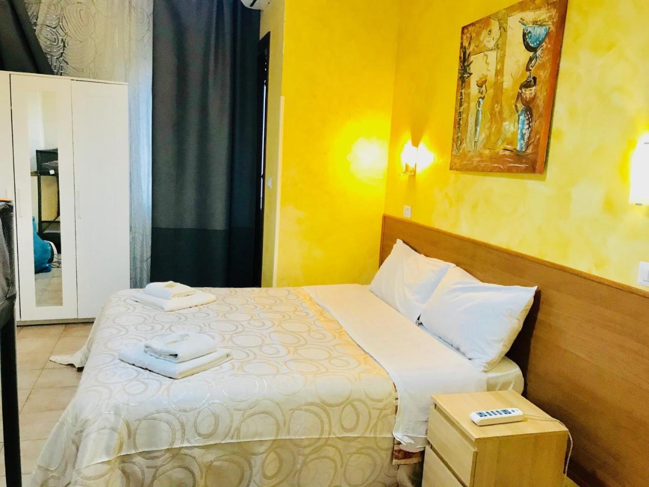 When In Rome Accommodation Екстер'єр фото
