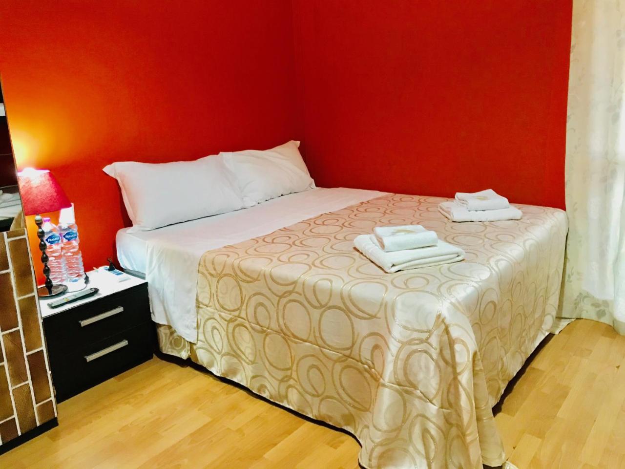 When In Rome Accommodation Екстер'єр фото